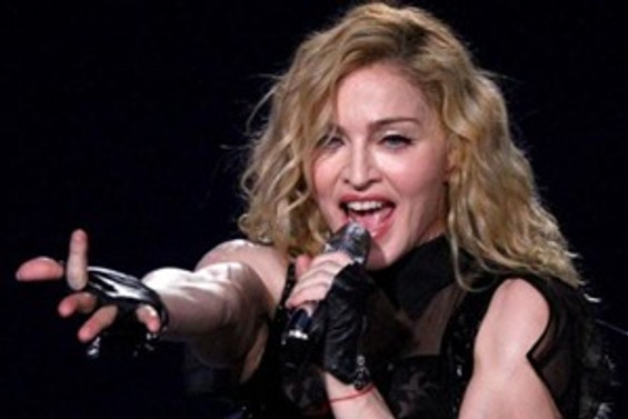 Madonna kız çocuklarının eğitimi için tablo sattı