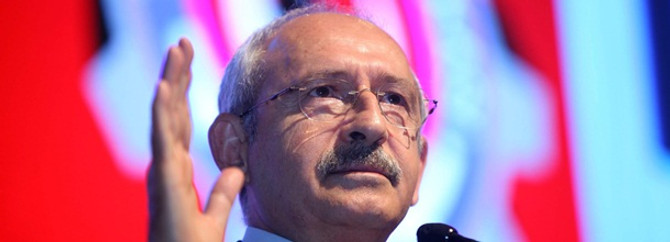 AKP'ye taşıyıcı annelik rolü verildi