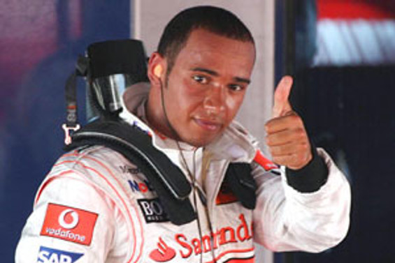 Singapur Grand Prix'sini Hamilton kazandı