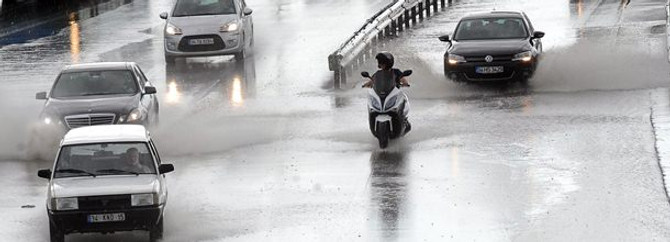 İstanbul hafta sonuna kadar yağışlı