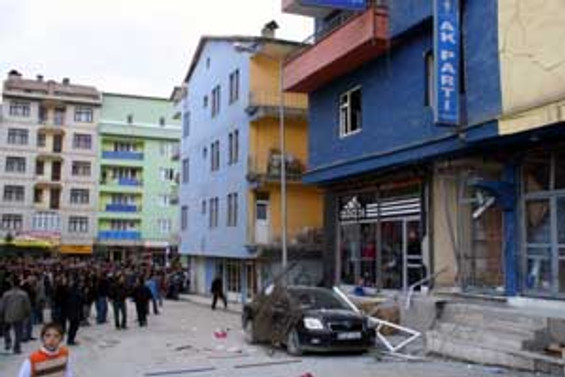 Yüksekova'da bir ev ve araca silahlı saldırı