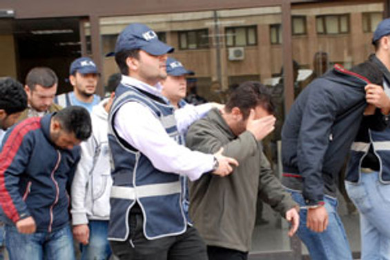 3,5 milyon YTL'lik sahte paraya suç üstü