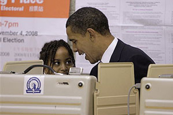 Obama, tarihi seçimde oyunu kullandı