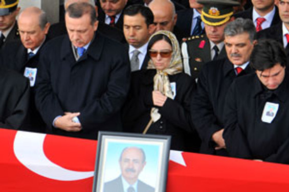 MHP'li Aktan'a veda töreni düzenlendi