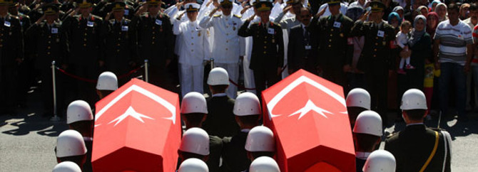 Şehitlerimizi uğurluyoruz