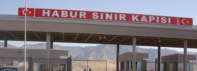 8 kamu görevlisi Türkiye'de