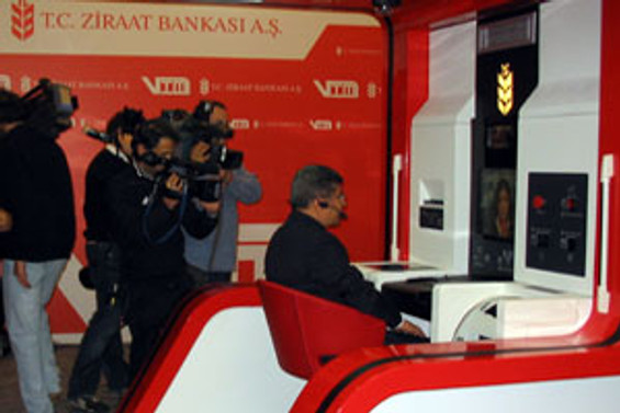Ziraat Bankası ilk 'insansız bankacılık' şubesini hizmete açtı