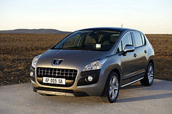 Peugeot, yeni modeli 3008'i teleferikle uçurdu