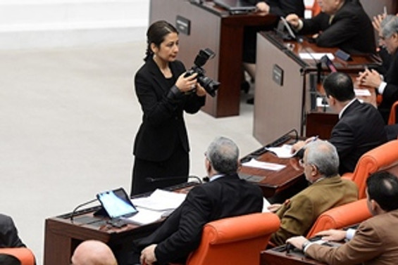 Meclis'in ilk kadın fotoğrafçısı