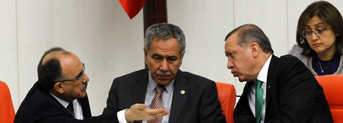 Açarken İMKB, kapatırken MB rekor kırdı