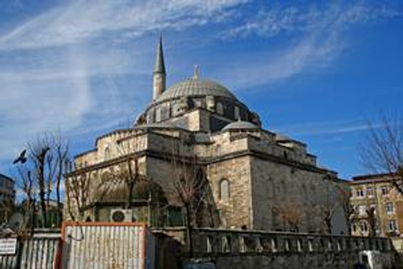 Atik Ali Paşa Camisi yenileniyor