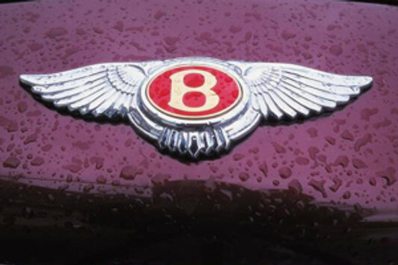 Bentley de araçlarını servise çağırdı