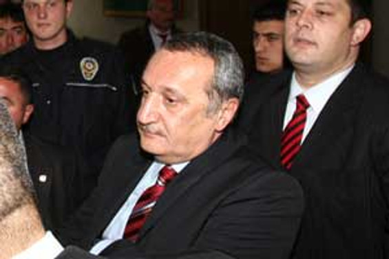 Ağar'a 1 yıl hapis istemi