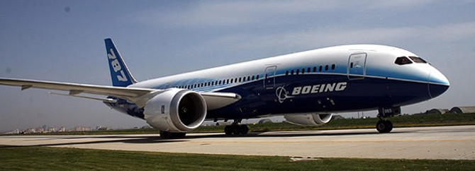 Boeing 787 Dreamliner test uçuşu yaptı