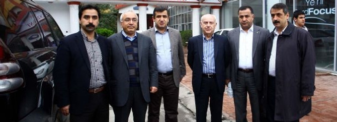 Tutsak kamu görevlileri için giden heyet Habur'da