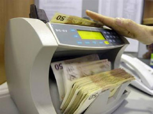Euro Bölgesi, beklentilerin üzerinde daraldı