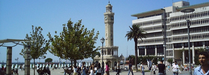 Fitch, İzmir'in notunu arttırdı