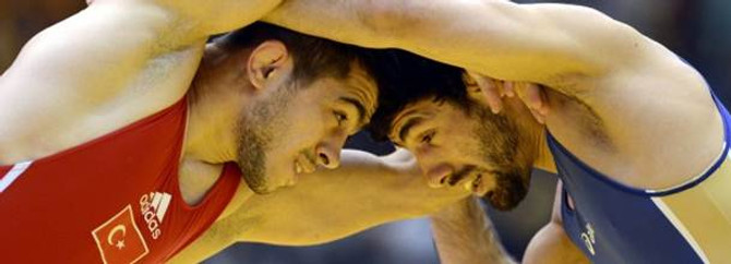 Güreşçiler Akdeniz Olimpiyatı'nda rekor madalya hedefliyor