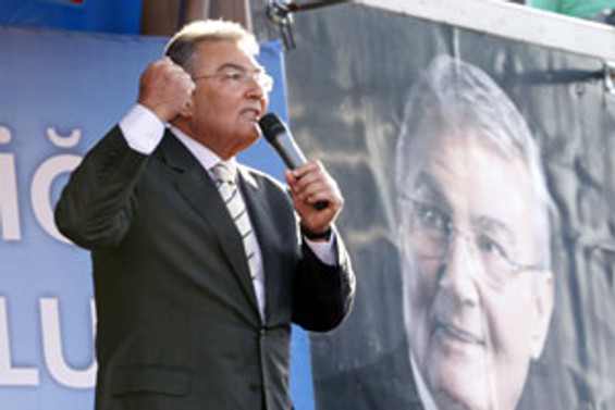 ”Ak ol da millet sana AK Parti desin”
