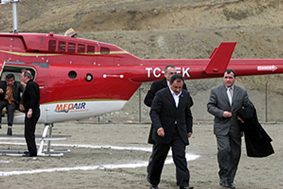 Yazıcıoğlu'nu taşıyan helikopter düştü