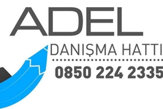 Adel Kalemcilik müşterilerini dinliyor