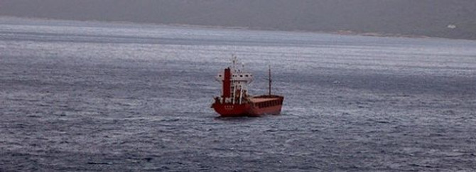 Yük gemileri çarpıştı