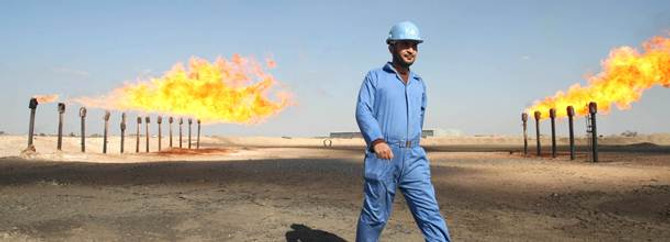 Venezuela petrol dağıtıyor