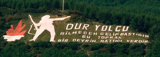 Rus Donanması'na ait iki gemi, Çanakkale Boğazı'ndan geçti