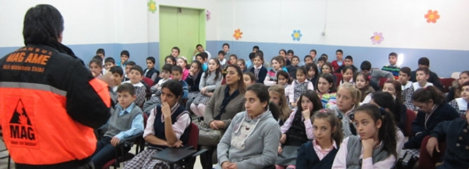 Mahalle afet gönüllüleri bilinçlendiriyor!