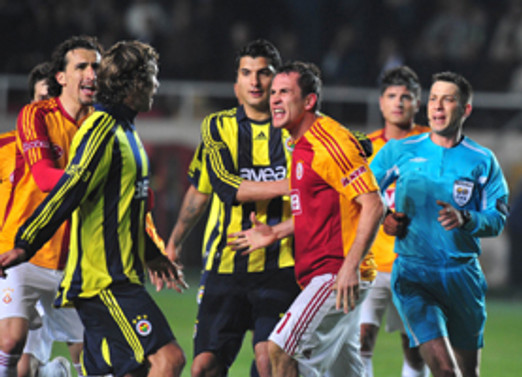 Derbinin galibi Fenerbahçe