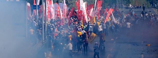 İstanbul'da 72 gözaltı, 22 polis yaralı