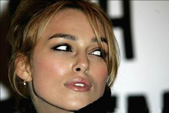 Ünlü oyuncu Knightley Paris'te evlendi