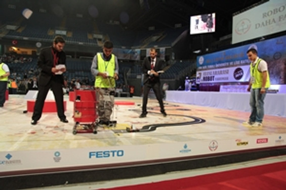 7. Uluslararası Robot Yarışması gerçekleştirildi