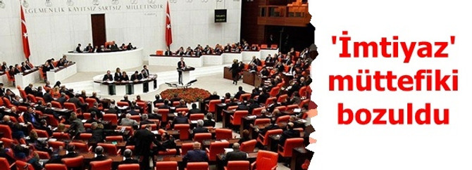 Vekile 'padişah imtiyazları'nda imzalar geri çekildi
