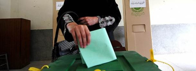 Sandık başında bombalar patladı