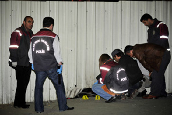 Beyoğlu'nda ses bombası patladı