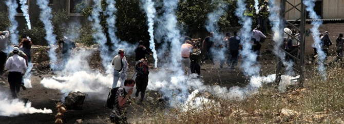 İsrail askerleri AA kameramanını yaraladı