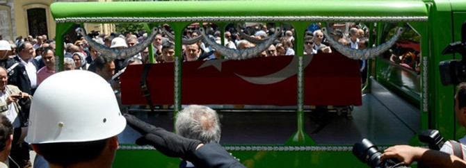 Kozakçıoğlu son yolculuğuna uğurlandı