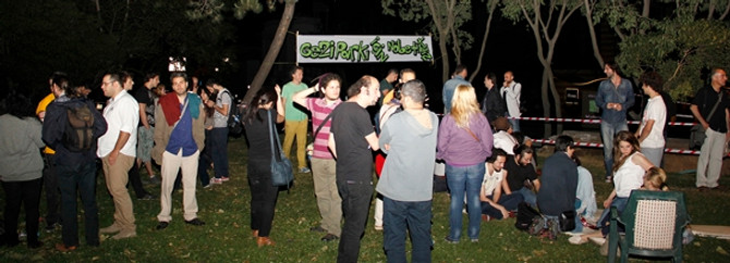 Gezi Parkı'nda nöbet sürüyor