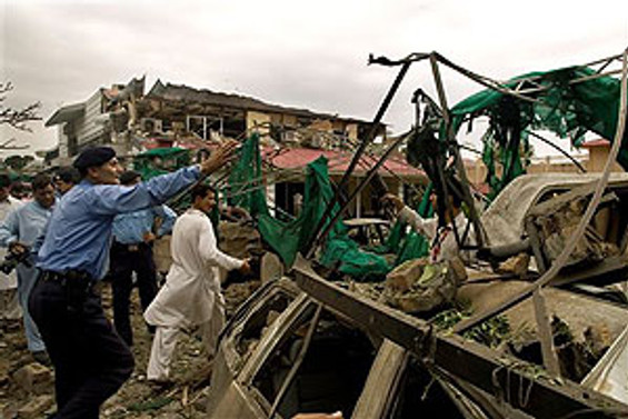 Pakistan'daki saldırıda ölenlerin sayısı 102 oldu