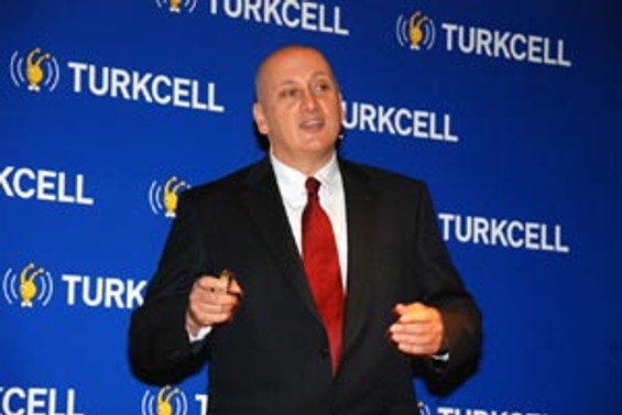 ”Reklamla saldırmakla olmaz, yatırım yapmak lazım”