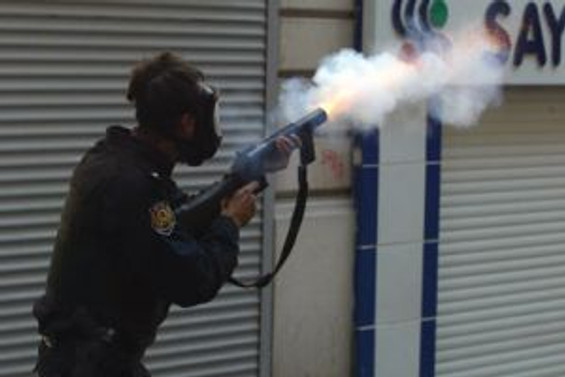 "Gaz bombasını okula atan, direnişçi grup"