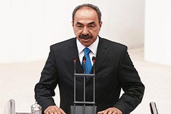 Tayfun İçli, CHP'ye katıldı