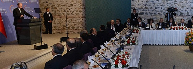 Erdoğan'ın Akil İnsanlar ile toplantısı başladı