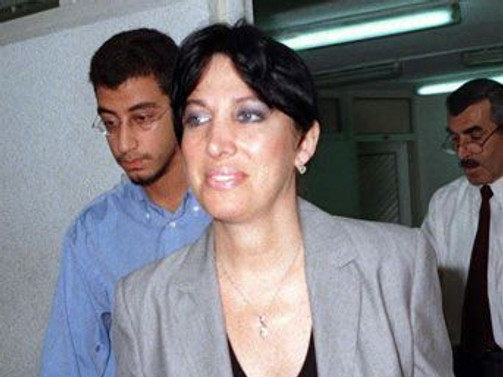 Oya Başar'ın evine gemi girdi
