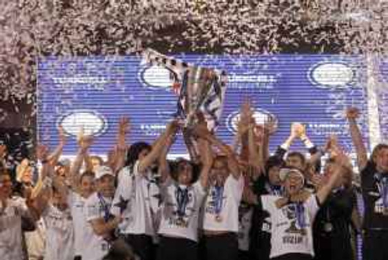 'Kartal', kupayı aldı