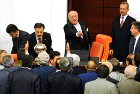 'Mayın' görüşmesinde tansiyon yine yükseldi