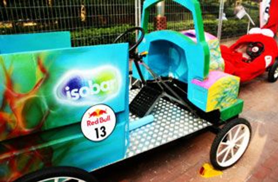 Carat / Isobar ekibi, Redbull Soap Box'ta yarıştı
