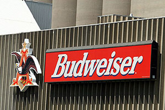 Anheuser-Busch InBev, kriz dinlemedi