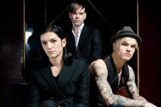 Placebo yarın Parkorman'da
